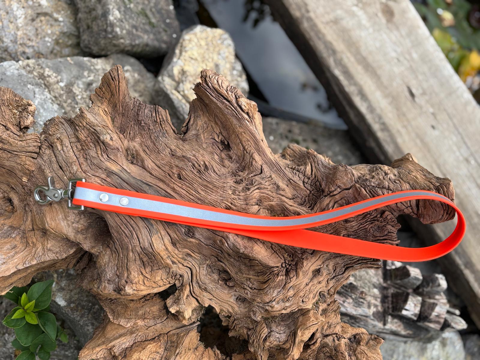 Kurzleine aus Biothane® – reflektierend, mit Bolzenkarabiner aus Edelstahl