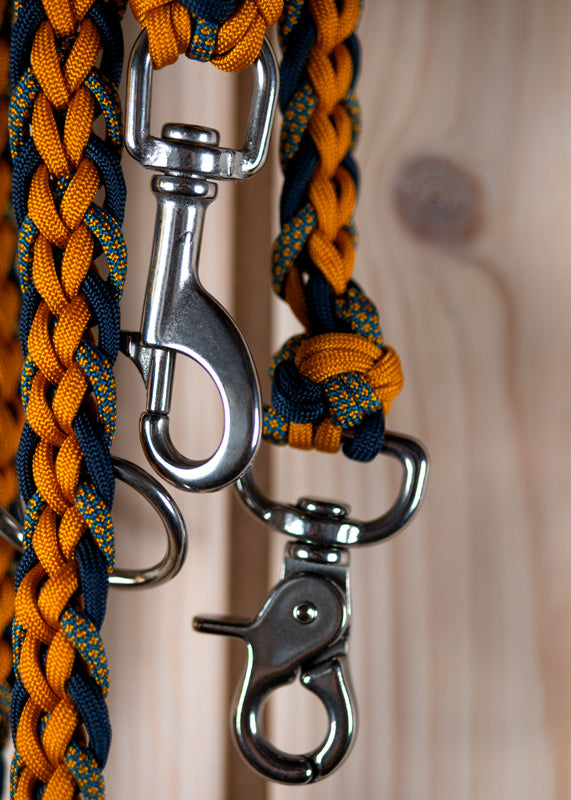 Führleine aus Paracord; Hundeleine mit Scherenkarabiner, mehrfach verstellbar